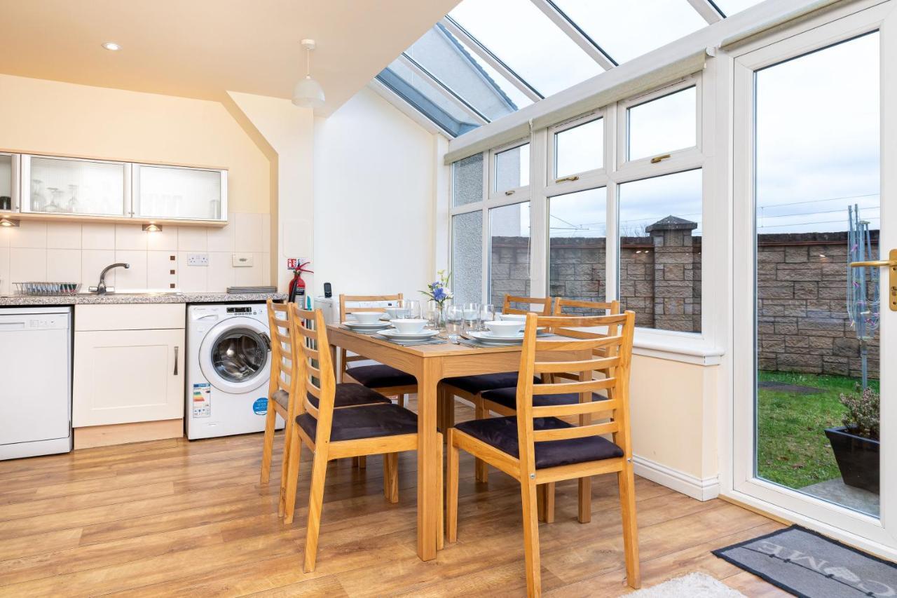 4 Bedroom Townhouse In 斯特灵 外观 照片